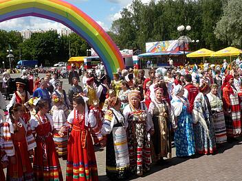 In Krasnogorsk erlebten die Besucher einen russischen Feiertag. Fotos: Johanna Blum