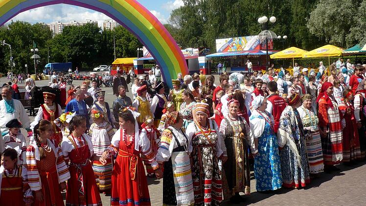 In Krasnogorsk erlebten die Besucher einen russischen Feiertag. Fotos: Johanna Blum