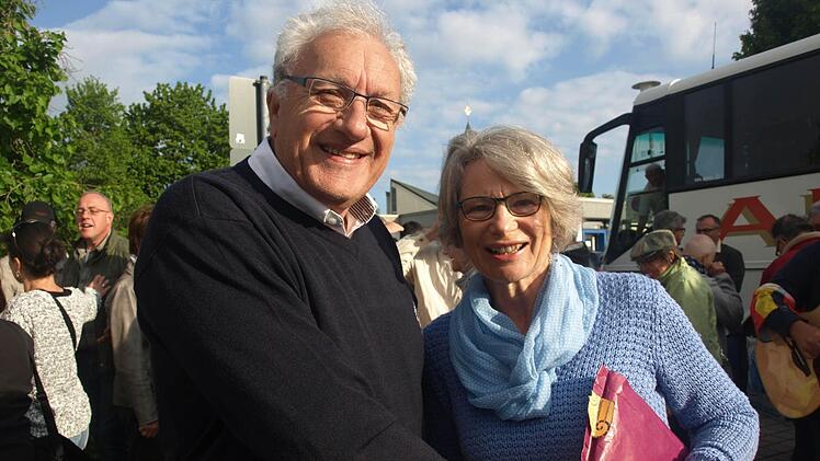 Sie sind die Motoren der Partnerschaft: die Komiteevorsitzenden Verena Bohl (Oerlenbach) und Gerard Duval (Douvres). Foto Stefan Geiger