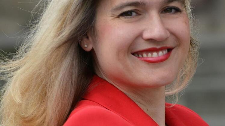 Melanie HumlM. Huml