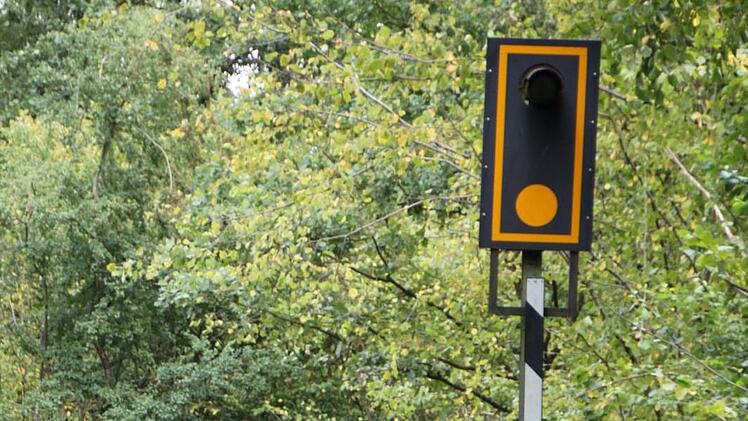 Alte Signale erzählen von der Geschichte der Sinntalbahn. Foto: Ulrike Müller