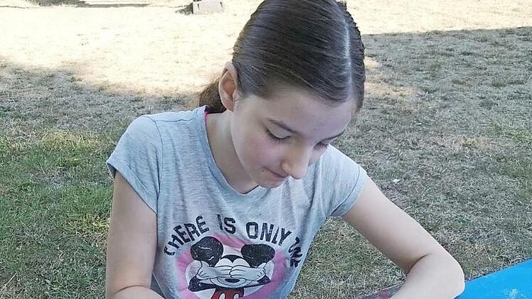 T&ouml;pfern und Holz gravieren waren im Rahmen des Ferienprogramms der st&auml;dtischen Jugendarbeit auf dem Aktivspielplatz angesagt.