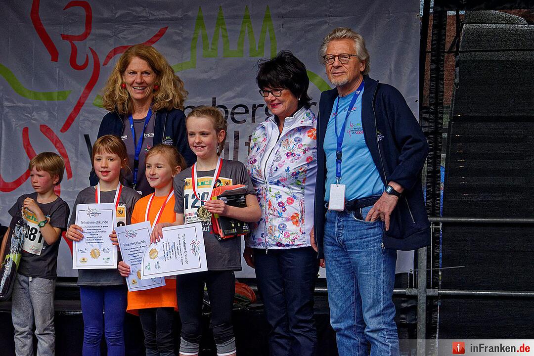 Weltkulturerbelauf 2017 in Bamberg: Der Zieleinlauf am Maxplatz
