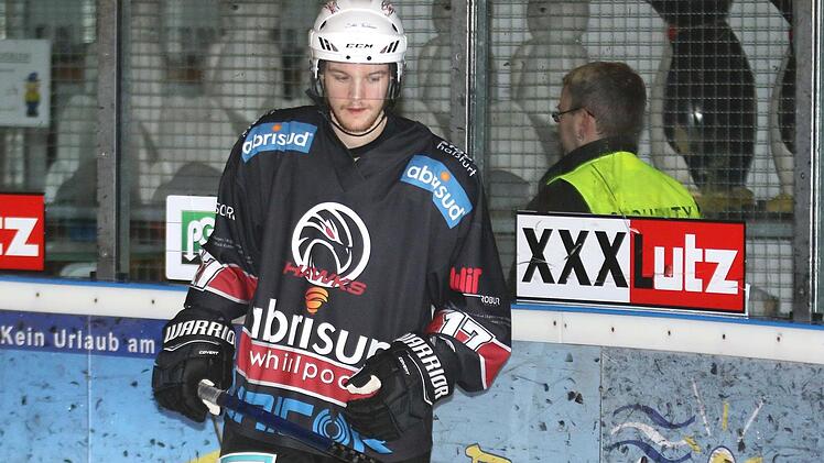 Seit einer Woche verteidigt Maurice Köder für die Haßfurter. Der 22-Jährige, der zusammen mit Domantas Cypas und Kevin Faust aus Schweinfurt gekommen ist, sieht für die Bayernliga noch "alle Türen offen". Vorausgesetzt, am Wochenende gibt es zwei Siege.  Foto: Ralf Naumann