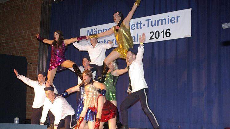 Turnier für Männerballett in Untererthal.