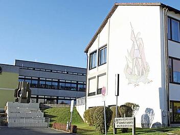 Das Schulhaus in Stadtsteinach. Die Schülerzahlen haben sich leicht erhöht. Foto: Archiv/Dagmar Besand