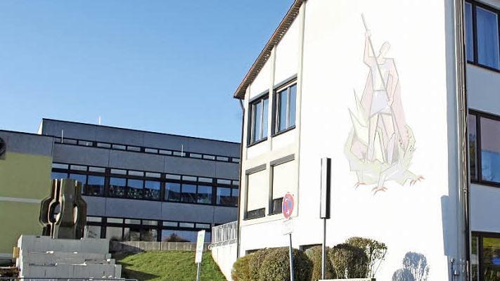 Das Schulhaus in Stadtsteinach. Die Schülerzahlen haben sich leicht erhöht. Foto: Archiv/Dagmar Besand