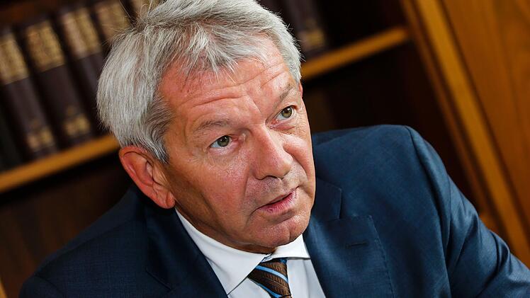 Landkreis Bamberg: "Geht an der Realit&auml;t v&ouml;llig vorbei" - Landrat kritisiert Ergebnis des Fl&uuml;chtlingsgipfels