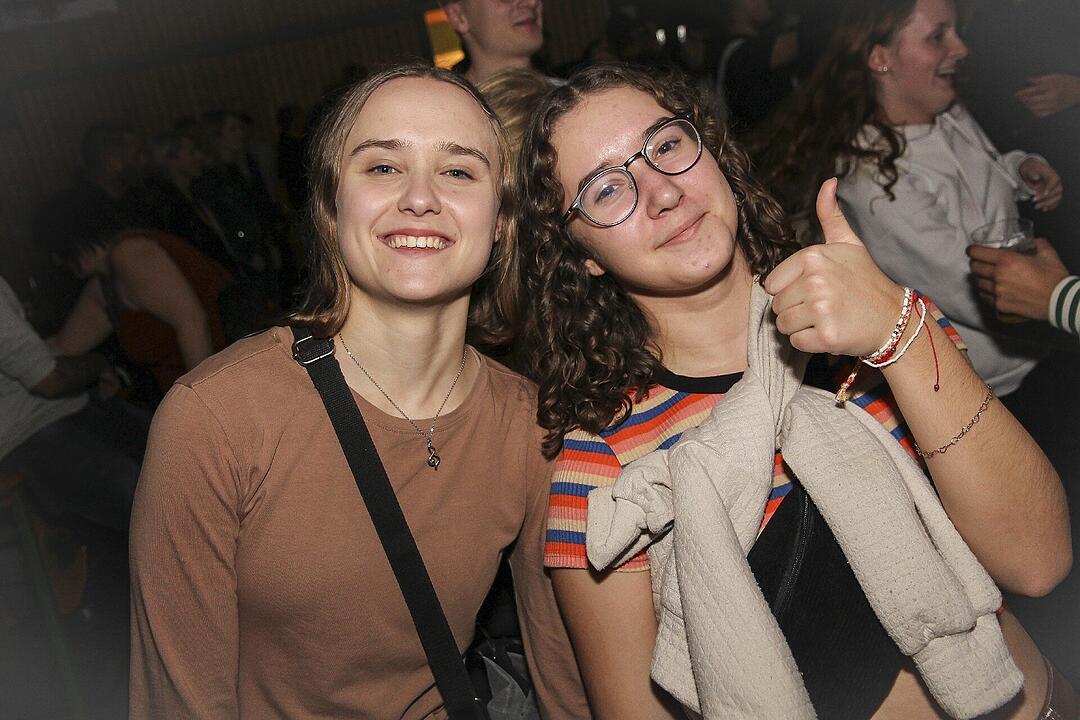 Mit vielen Party-Songs der 80er & 90er und Rock-Pop Klassikern