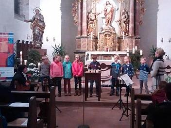 Die Oberleichtersbacher Grundschulkinder werden wieder beim Adventskonzert in der Kirche zu hören sein. Foto: Archiv/Birgit Frech