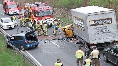 Die Unfallstelle bot ein schreckliches Bild. Foto: Michael Stelzner