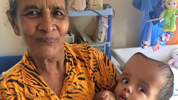 Im Prithipura Infant Home leben Kinder mit schwersten Behinderungen. Die Angehörigen und Betreuer vor Ort sind für jede helfende Hand dankbar.privat