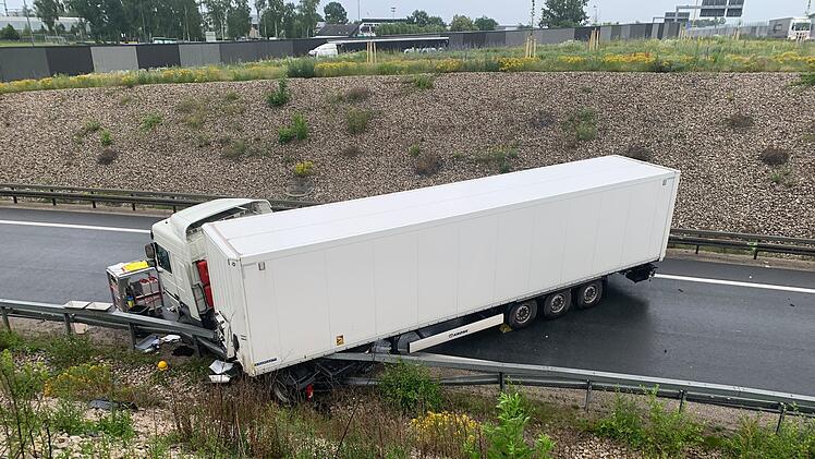 Lkw umgekippt