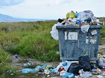 In Deutschland trennen die meisten Haushalte ihren Müll. Aber bringt der Aufwand überhaupt etwas? Oder könnte man auch einfach alles zusammen entsorgen? Symbolfoto: RitaE/pixabay