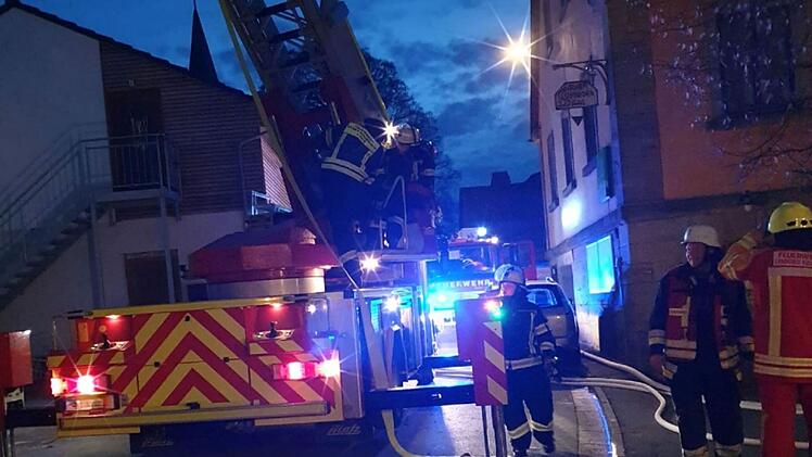 Veitlahm: Nach Raubüberfall nun Brand - Feuer in Biomarkt fordert hohen Schaden