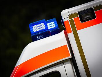 Rettungswagen mit Blaulicht