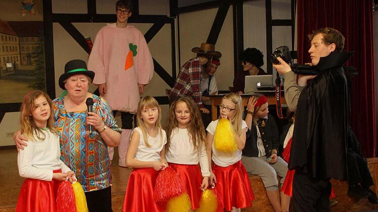 Für die initiative gab es Fördergelder von der Organisation "Think Big", die dem Engagement der Kirchlauterer auch einen Video-Dreh widmete.  Foto: Günther Geiling