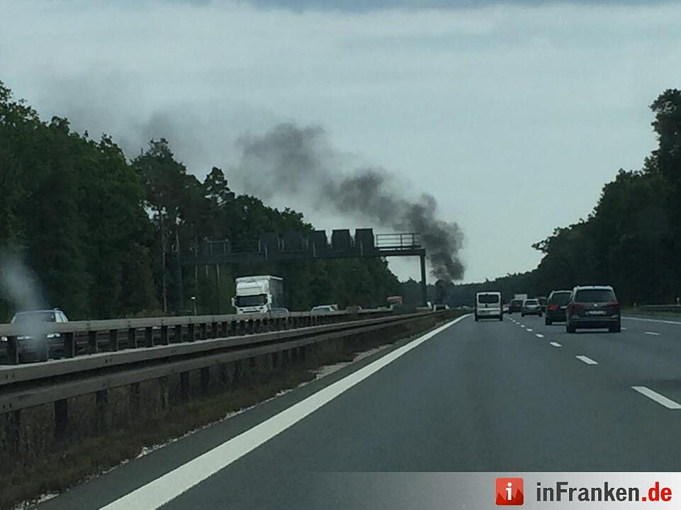 BMW brennt auf A3 völlig aus