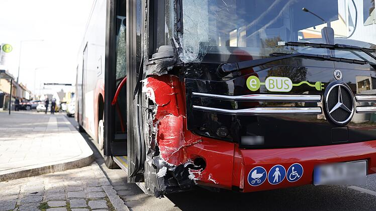 Bus-Unfall in N&uuml;rnberg