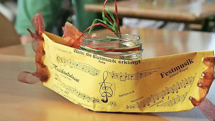 Immer der Saale und den Nebenflüssen entlang: Das ist das generelle Konzept des "Saale-Musicums". In Alsleben bei Bad Königshofen, an der Saalequelle, wird das Boot/Floß ins Wasser gesetzt, in Gemünden findet jeweils der Abschluss statt. Fotos: Gabriele Sell