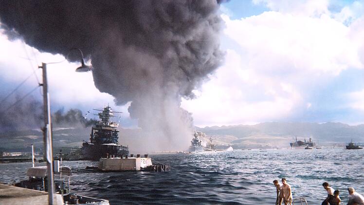 Der Angriff der japanischen Marineluftstreitkr&auml;fte kam am 07. Dezember 1941 f&uuml;r Amerika v&ouml;llig &uuml;berraschend in Friedenszeiten.