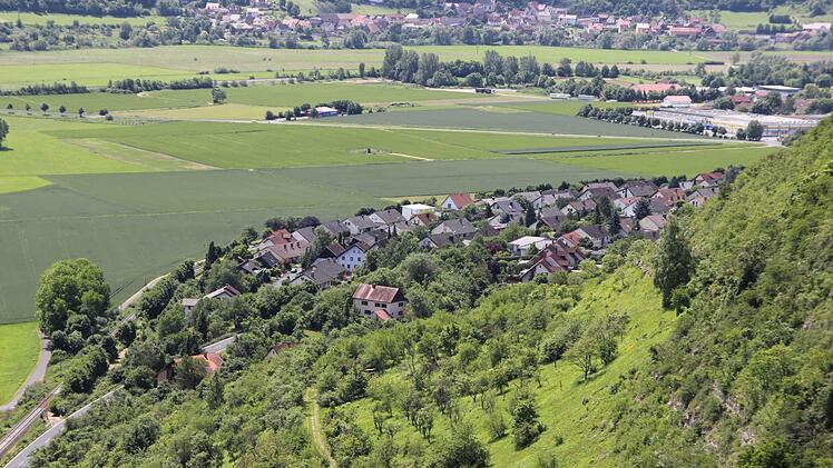 Blick auf Hammelburg und das Saaletal