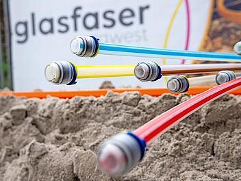 Glasfaser wird von Wilhelm Eschweiler, Vizepräsident der Bundesnetzagentur, als die zukunftsfähigste Technologie betrachtet.