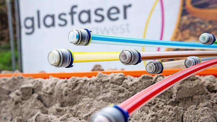 Glasfaser wird von Wilhelm Eschweiler, Vizepräsident der Bundesnetzagentur, als die zukunftsfähigste Technologie betrachtet.