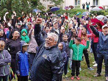 Unermüdlich für die Marktgemeinde Bad Bocklet im Einsatz: Bürgermeister Wolfgang Back, hier bei einem seiner letzten öffentlichen Auftritte im August 2015, als sich Bad Boclet um das Bayern-3-Dorffest bewarb.  Foto: Archiv/Sigismund von Dobschütz