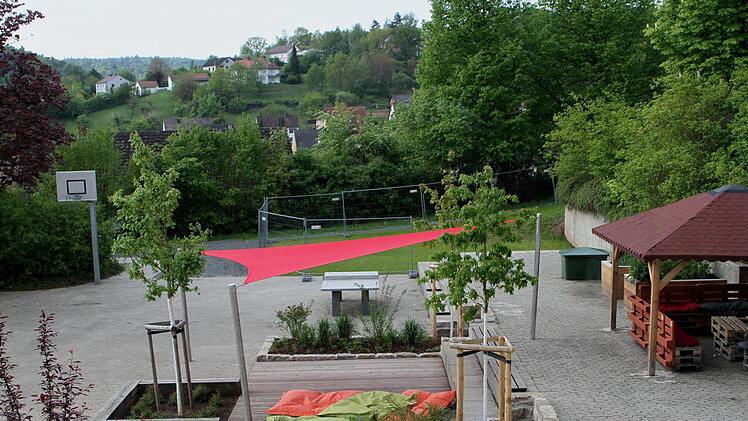 Blick über den Pausenhof