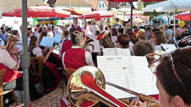 Auch für Musik war gesorgt.  Foto: Pauline Lindner