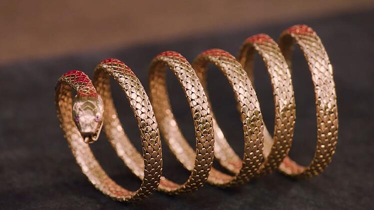 Das Schlangen-Armband begeisterte Lisa N&uuml;dling.