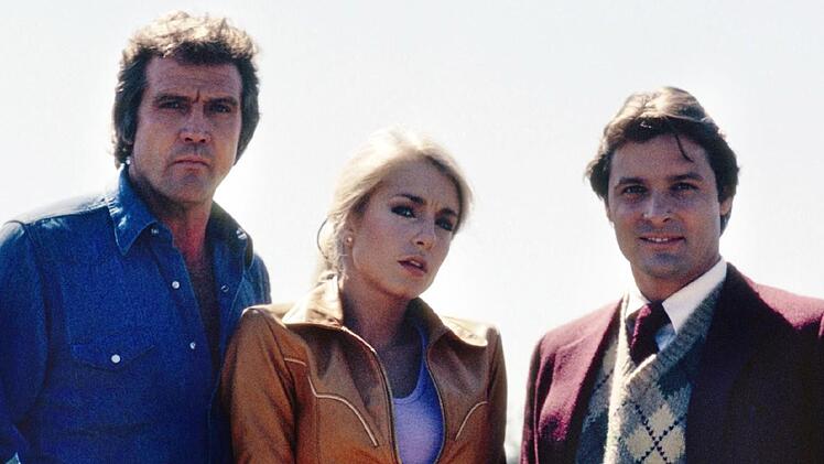 Die Rolle des Colt Seavers in "Ein Colt f&uuml;r alle F&auml;lle" machte Lee Majors (links) zum weltweiten TV-Helden. Wir zeigen, was er und die Darsteller von Howie, Jody und Terri heute machen ...