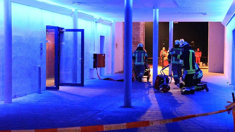 In einem Bamberger Studentenwohnheim ist es am Freitag zu einem Feuer gekommen. Foto: NEWS5 / Merzbach
