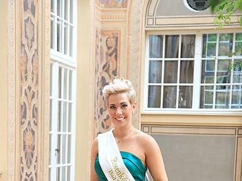 Wer folgt Rosenkönigin Nina Dees nach? Foto: Romana Kochanowski