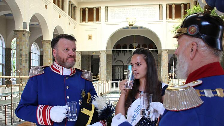 Blindverkostung mit Bad Kissinger Heilwassern. Foto: Benedikt Borst