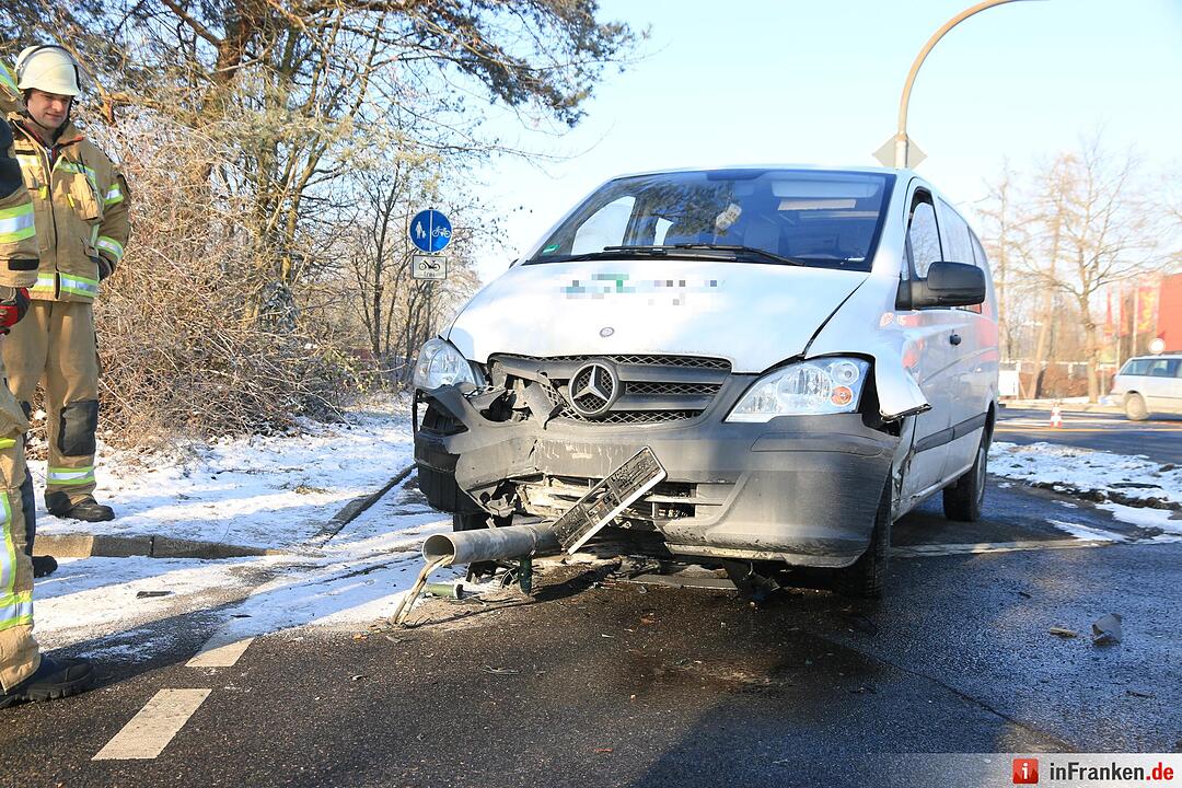 Drei Verletzte bei Unfall in Bamberg