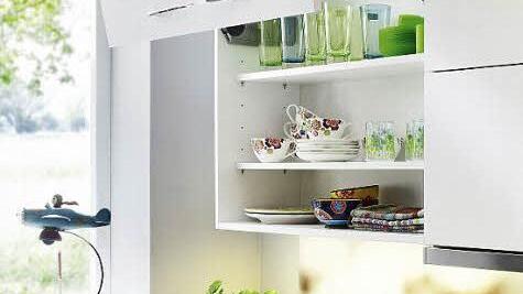 Klappensysteme sorgen für guten Zugang ohne hinderliche Schranktüren.