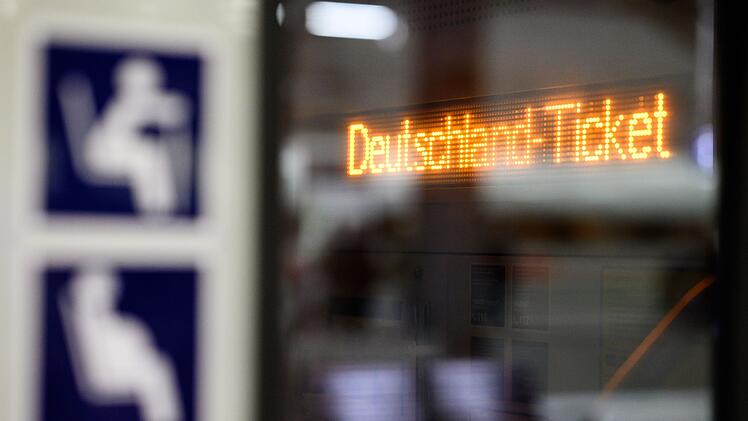 Preis-Hammer beim Deutschland-Ticket? Verkehrsminister geben neuen Preis ab 2025 bekannt