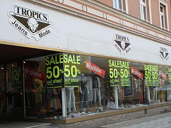 Filiale von Tropics Moden in der Ludwigstraße Bad Brückenau Foto: Ulrike Müller