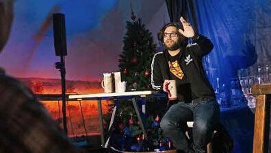 Florian Herrnleben ging in seinem Jahresr&uuml;ckblick respektlos bis an die Grenzen - und dar&uuml;ber hinaus. Foto: Hendrik Steffens