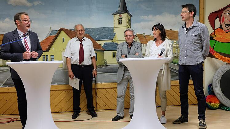 Interview mit Helmut Appel (von links), Reinhard Schneider, Ludwig Schm&ouml;ger,m Edith Appel, und Peter Kl&ouml;ffel. Foto: Philipp Bauernschubert