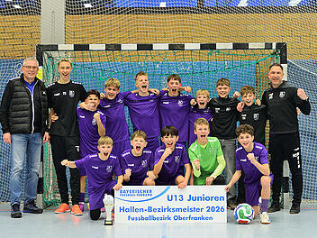 Krimi in der Halle: U13 des FC Eintracht ist Bezirksmeister