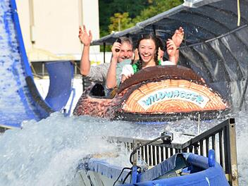 Zum ersten Mal dabei ist die Wildwasserbahn "Wild Water". Die Boote rauschen fast senkrecht erst einen kurzen und dann einen doppelt so langen Abhang hinunter. Foto: Sandra Hackenberg