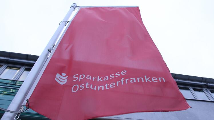 Die Sparkassen-Hauptstelle in Haßfurt. Foto: Andreas Lösch