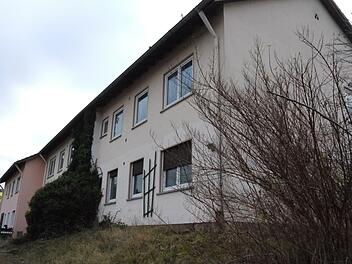 In einem leerstehenden Wohnhaus in der Rothenrainer Straße in Wildflecken will die Regierung von Unterfranken afghanische Ortskräfte mit ihren Familien unterbringen. Ein Investor hatte das Gebäude erworben. Fotos: Rebecca Vogt