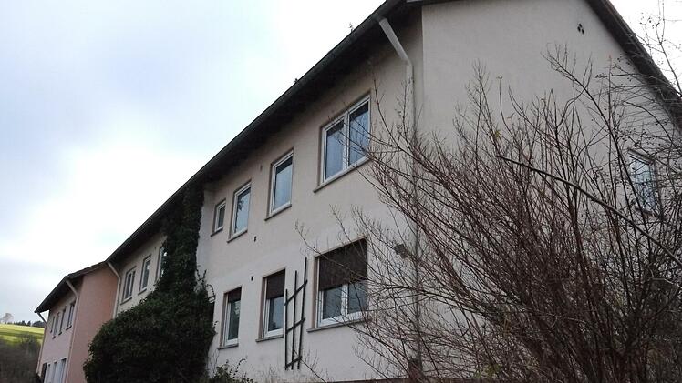 In einem leerstehenden Wohnhaus in der Rothenrainer Straße in Wildflecken will die Regierung von Unterfranken afghanische Ortskräfte mit ihren Familien unterbringen. Ein Investor hatte das Gebäude erworben. Fotos: Rebecca Vogt