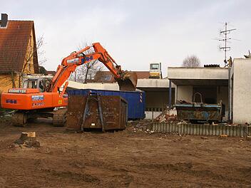 Das war einmal der Rattelsdorfer Kindergarten. Bald wird hier eine neue fünfgruppige Kindertagesstätte gebaut. Fotos: Renate Neubecker