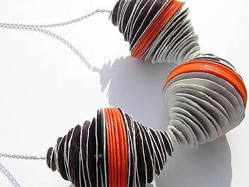 "Upcycling": Eine Kette der Kunsthandwerkerin Heike Schumann. Foto: Pfalzmuseum