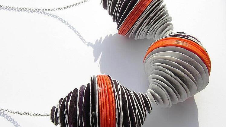 "Upcycling": Eine Kette der Kunsthandwerkerin Heike Schumann. Foto: Pfalzmuseum